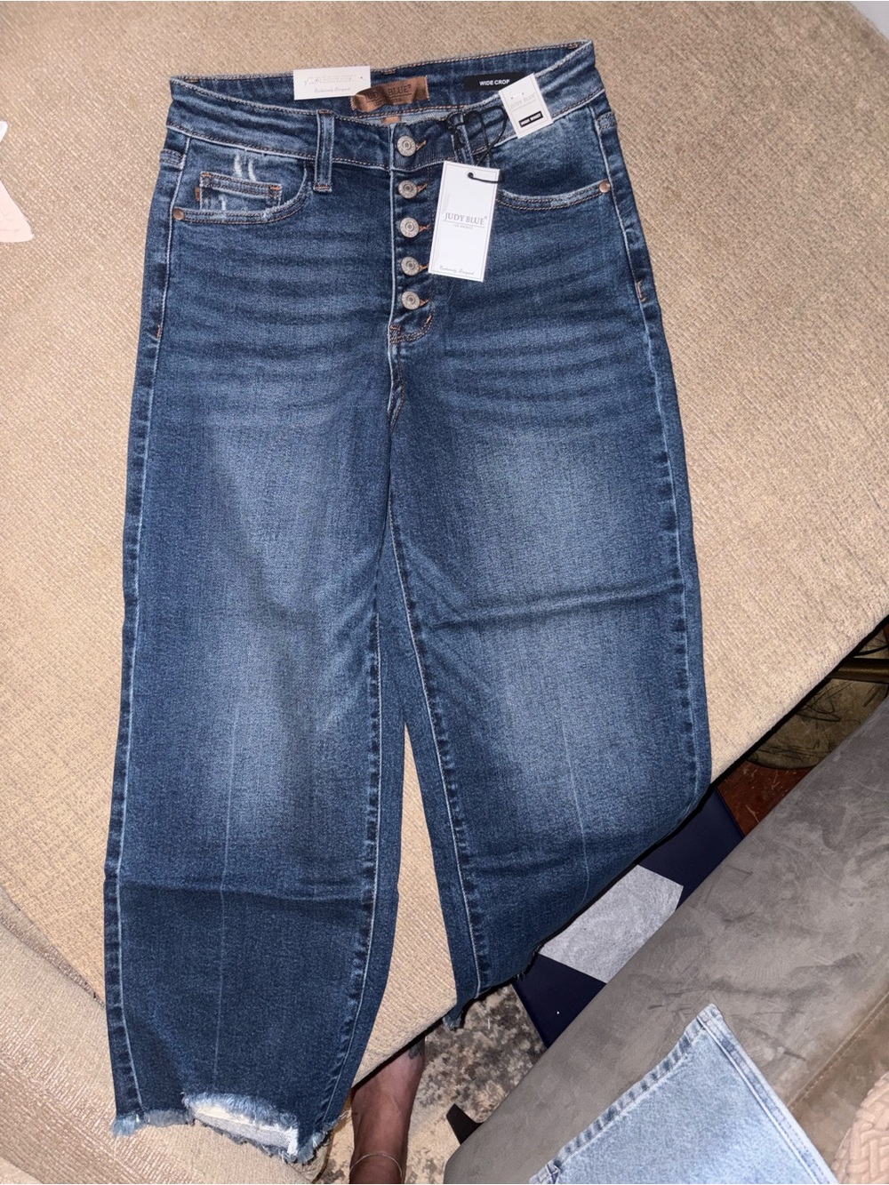 Judy Blue Dark Blue Cropped jeans